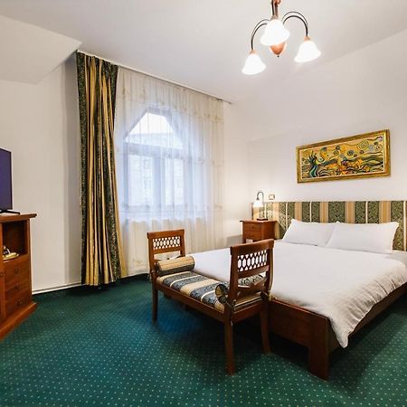 Casa 3 Guesthouse Oradea Dış mekan fotoğraf