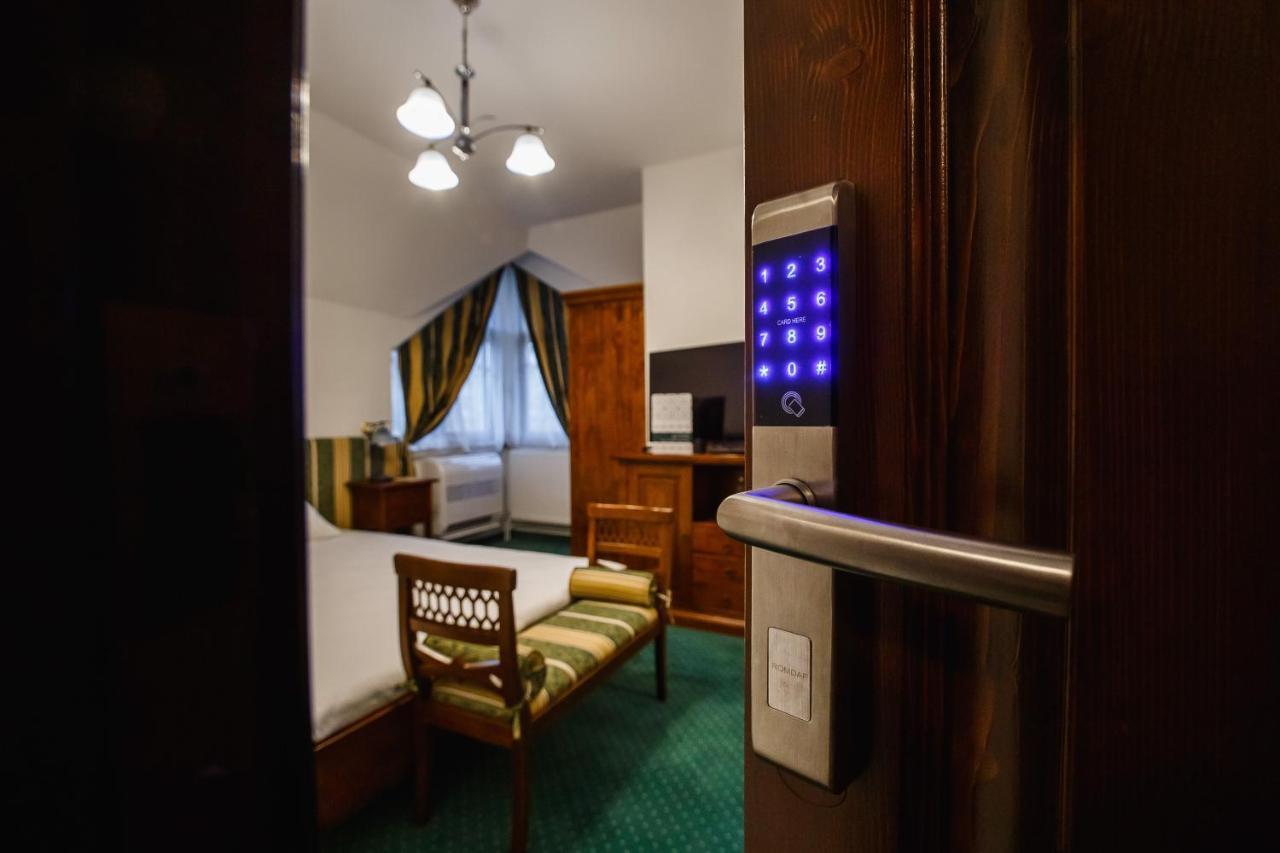 Casa 3 Guesthouse Oradea Dış mekan fotoğraf