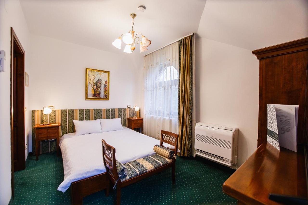 Casa 3 Guesthouse Oradea Dış mekan fotoğraf