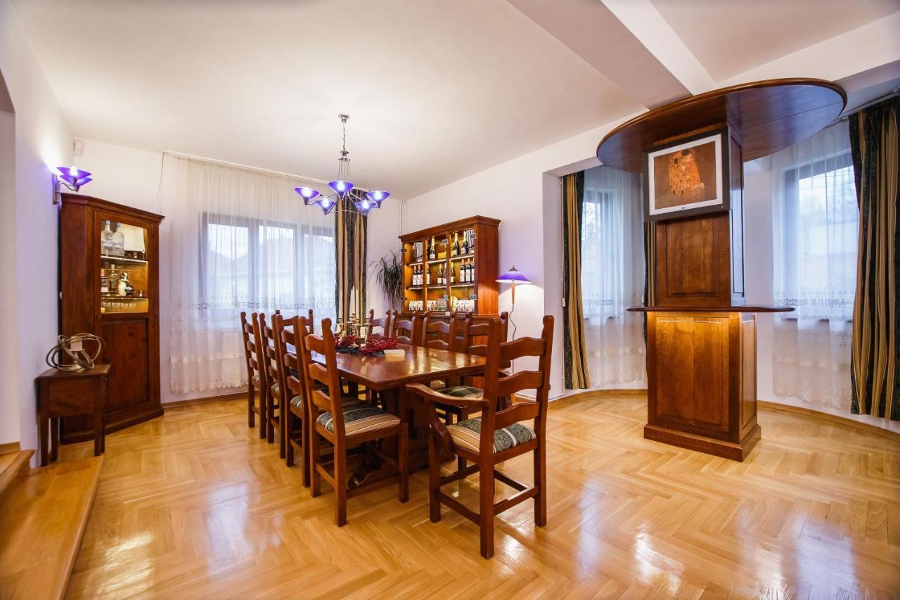 Casa 3 Guesthouse Oradea Dış mekan fotoğraf