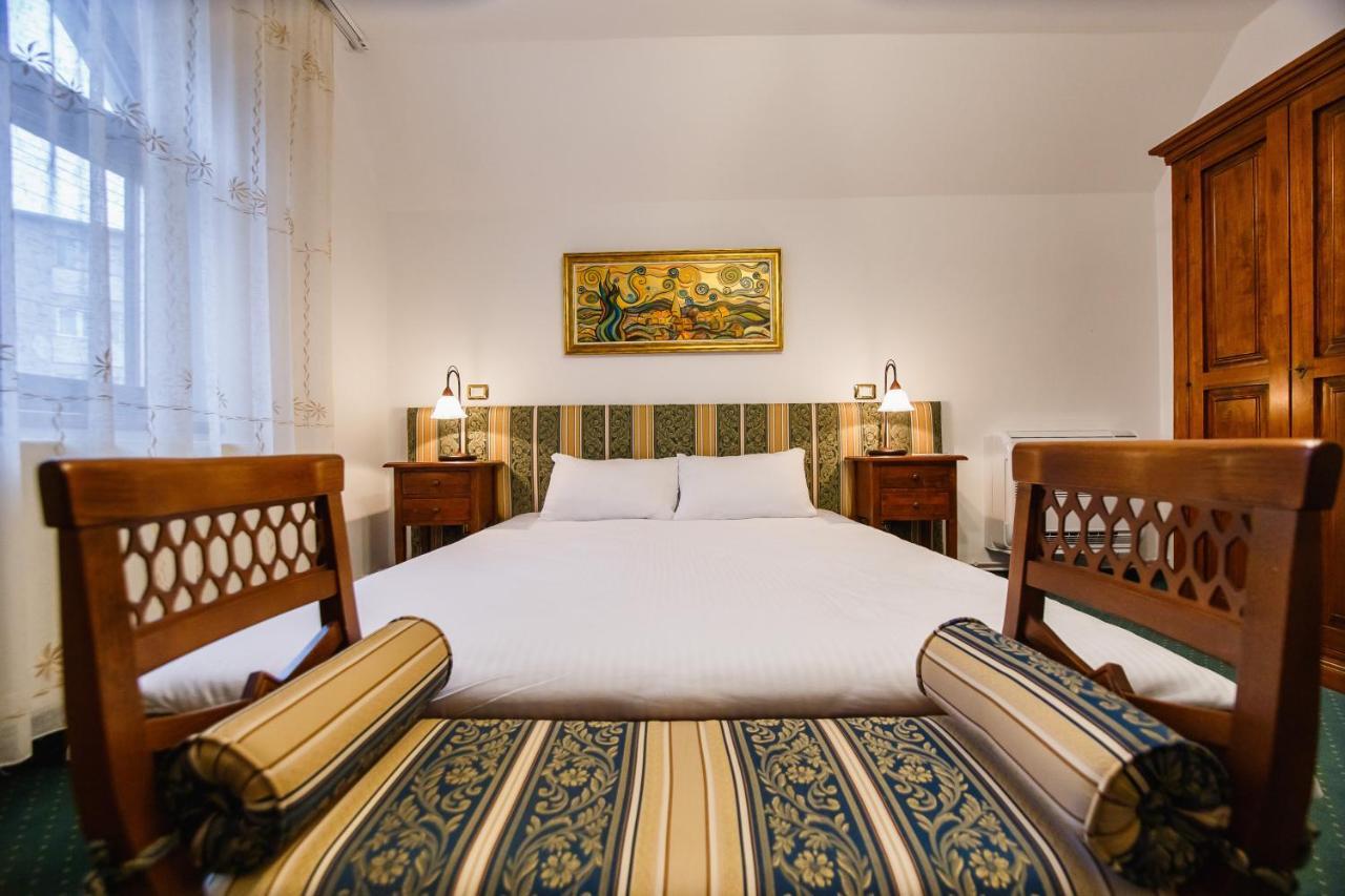 Casa 3 Guesthouse Oradea Dış mekan fotoğraf