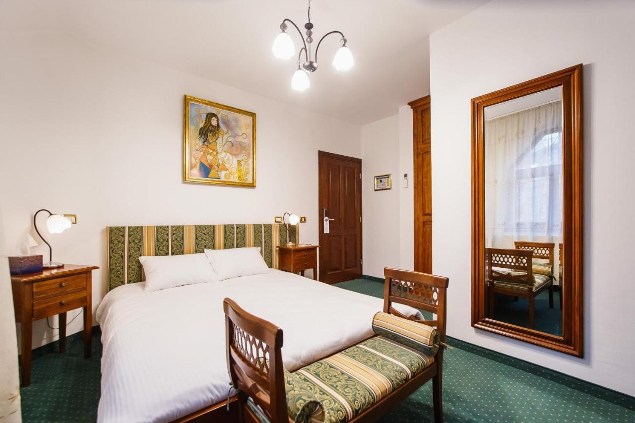 Casa 3 Guesthouse Oradea Dış mekan fotoğraf